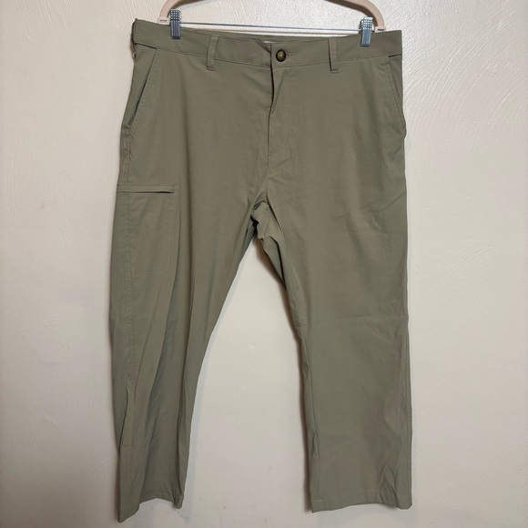 UB Tech Men’s Pants Classic Fit Stretch Elastic Waist Pockets Tan Khaki 38 x 30 - Picture 1 of 8